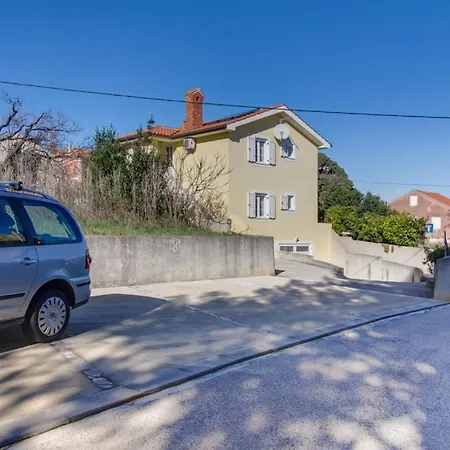 Apartment In With Sea View, Balcony, Air Conditioning, Wifi Nerezine