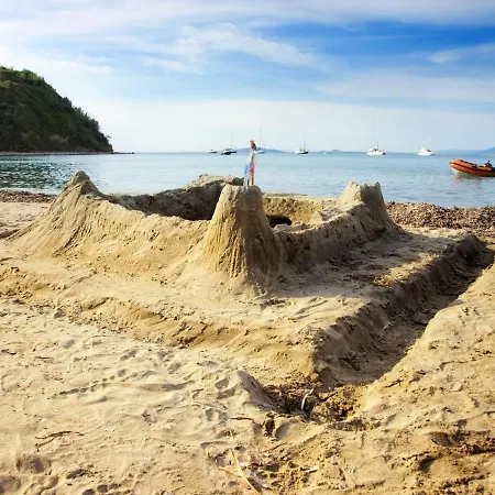 Apartment In With Sea View, Balcony, Air Conditioning, Wifi *