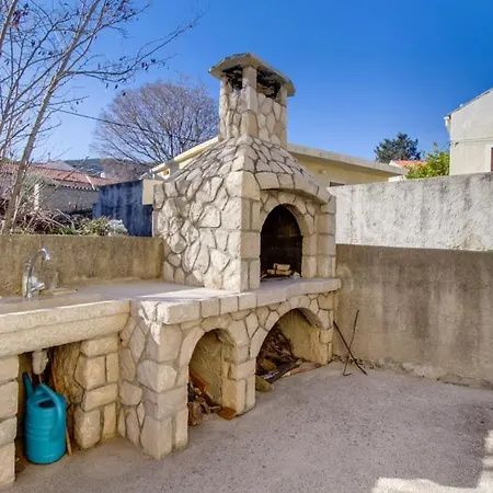 In With Sea View, Balcony, Air Conditioning, Wifi