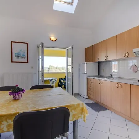In With Sea View, Balcony, Air Conditioning, Wifi Apartment